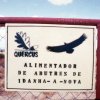 1986 - Quercus lança campanha de protecção às aves de rapina nomeadamente com a criação de Alimentadores de Abutres na região de Castelo de Vide. © QUERCUS
